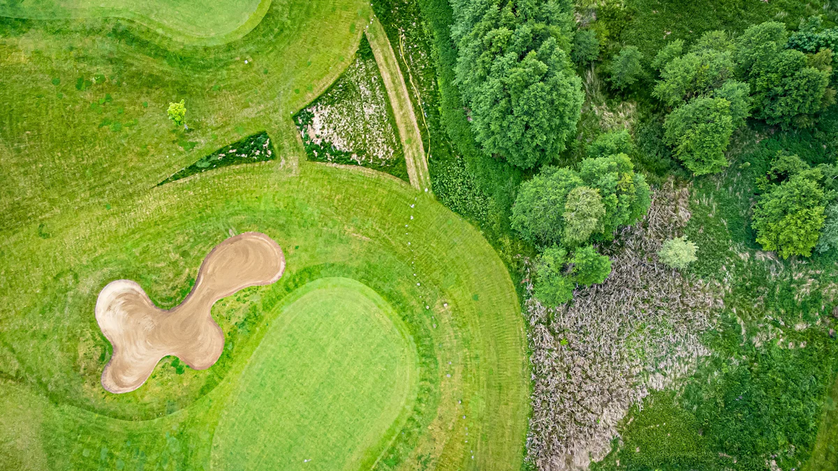 https://www.sueddeutsche.de/wissen/golfplaetze-flaeche-deutschland-windraeder-photovoltaik-solar-li.3208343